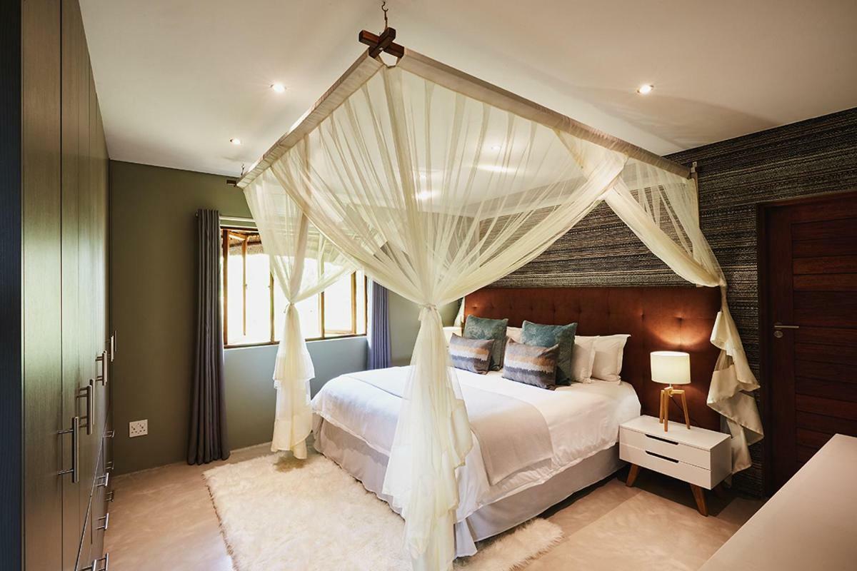 Mhondoro Safari Lodge & Villa Заповедник Велгевонден Экстерьер фото